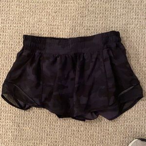 Lululemon camo hotty hot shorts